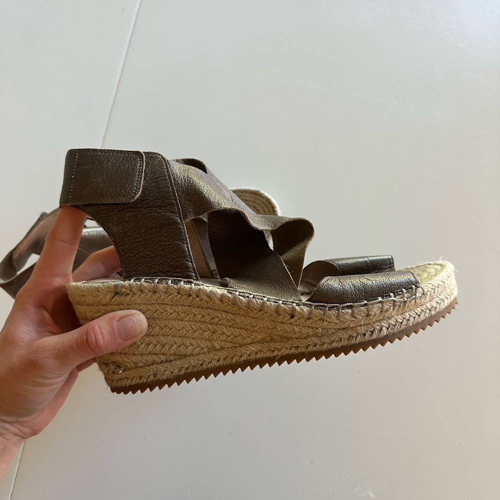 🧁Eileen Fisher Wedge Sandals